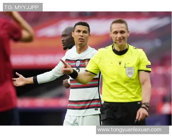 足球明星C罗在中国的影响力与球迷热情的深度探讨 足球明星C罗在中国的影响力与球迷热情的深度探讨