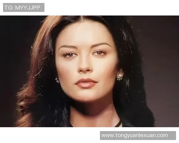 足球明星太太们的魅力身材写真展现优雅与风采的完美结合 足球明星太太们的魅力身材写真展现优雅与风采的完美结合